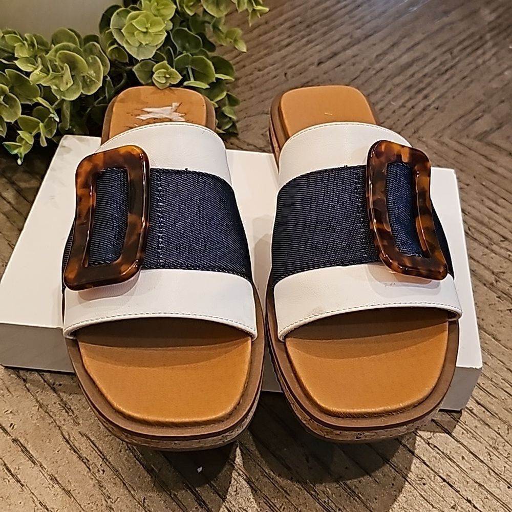 Adrienne Vitadini size 7 slide sandals - Picture 9 of 9